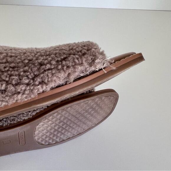 Aerosole Yorketown Faux Shearling Sandal - Picture 8 of 8